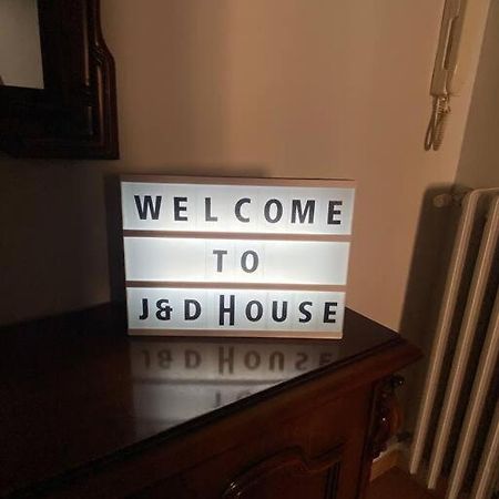 דירות אלבה J & D House מראה חיצוני תמונה